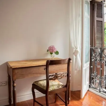 Colonial Jardin Algorta Centro Puerto Viejo * Getxo